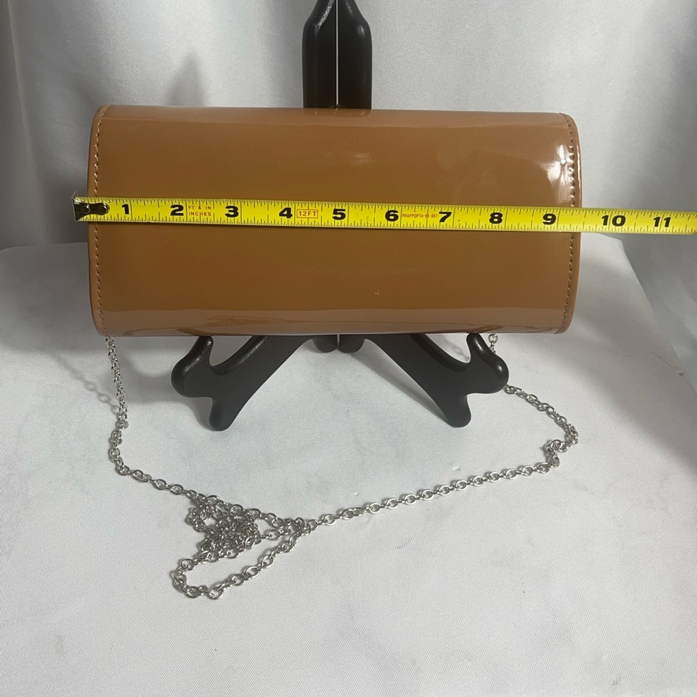 D'margeaux Tan/Camel Clutch with Silver Chain Envelope Purse NWT Faux Leather - Picture 6 of 7